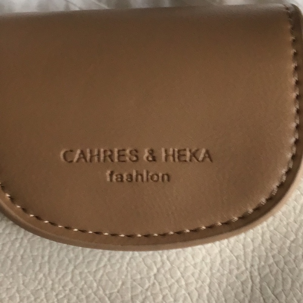 Tan Leather Women's Bag from
Cahres & Heka fashion